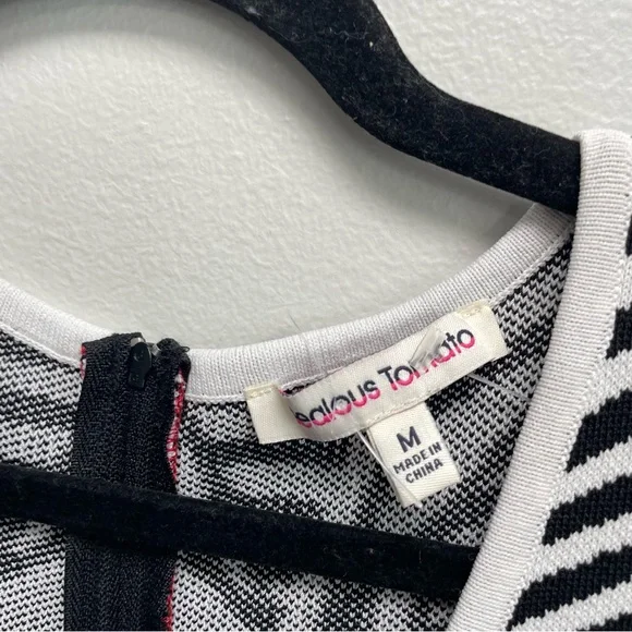 Jealous tomato jumpsuit with pockets with knit top size medium - Picture 6 of 10